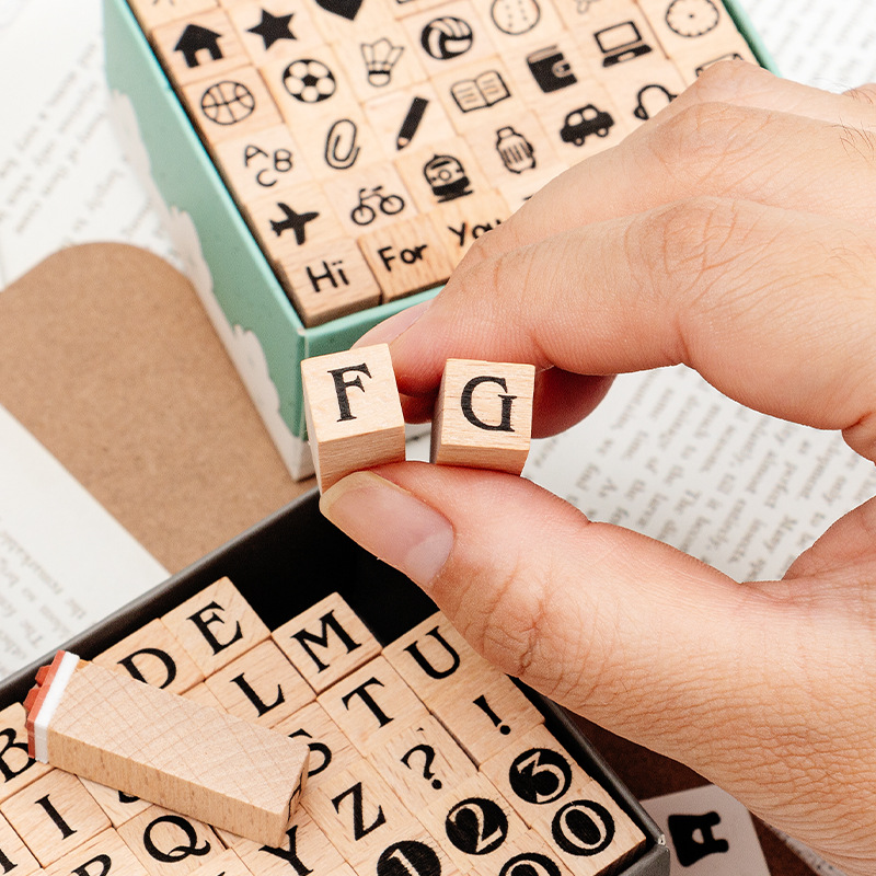 Un singolo sigillo in legno da - Wooden Letter Sign recensione e prezzo